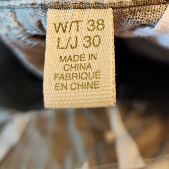 Men's Cabela's zip-up camo hunting pants, 38 X 30 - Picture 4 of 7